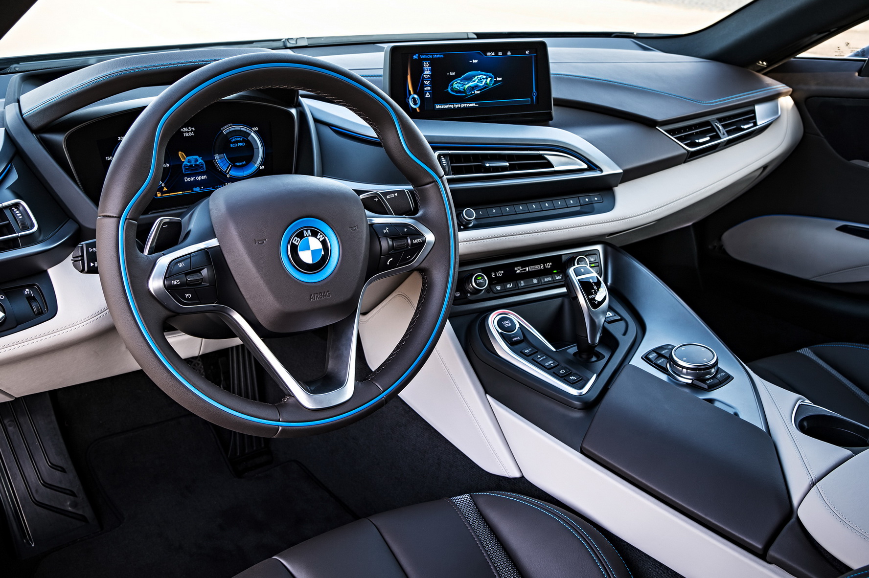 Nội thất sang trọng và thời trang của BMW i8