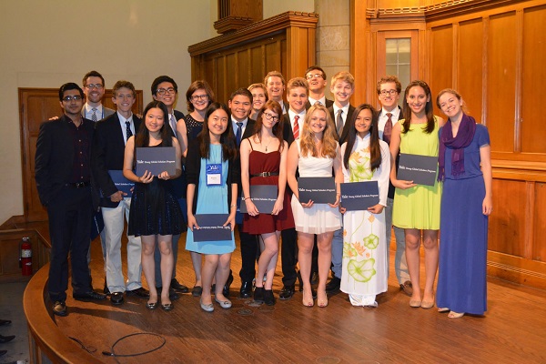 An trong lễ tốt nghiệp chương trình Yale Young Global Scholars.