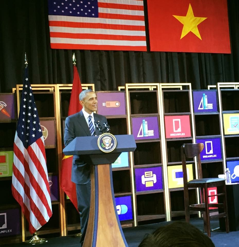  Tổng thống Obama phát biểu trước các doanh nghiệp.