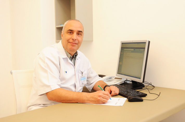 Bác sĩ Pascal Oxeda 