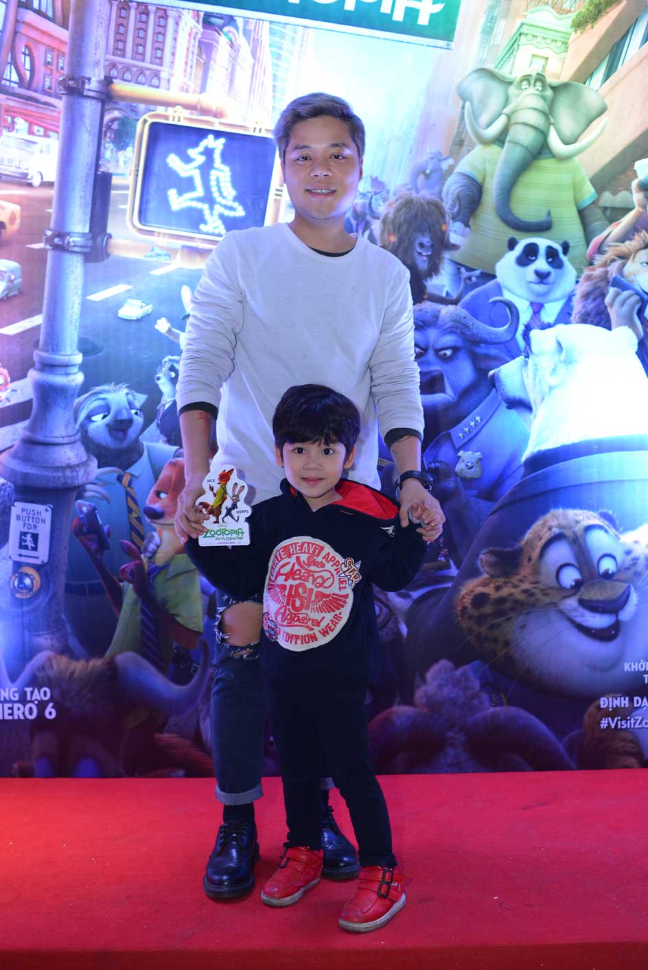 Ca sĩ Dương Trần Nghĩa và con trai
