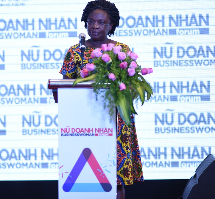 Bà Victoria Kwakwa tại Diễn đàn "Nữ doanh nhân - Sẵn sàng hội nhập" do Tạp chí NỮ DOANH NHÂN tổ chức vào ngày 28/8/2015.