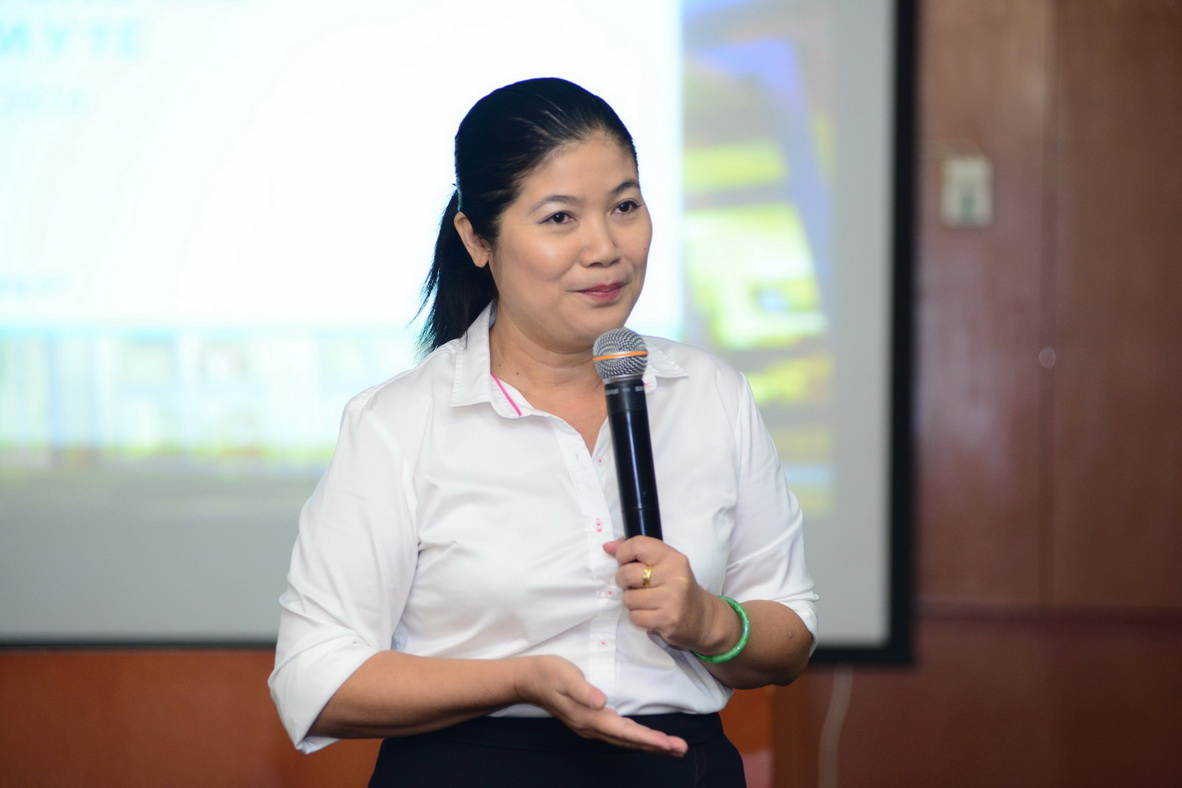 Bác sĩ Lưu Thị Thanh Huyền, Phó Giám Đốc BHXH TP.HCM, trả lời câu hỏi của báo chí tại họp báo.