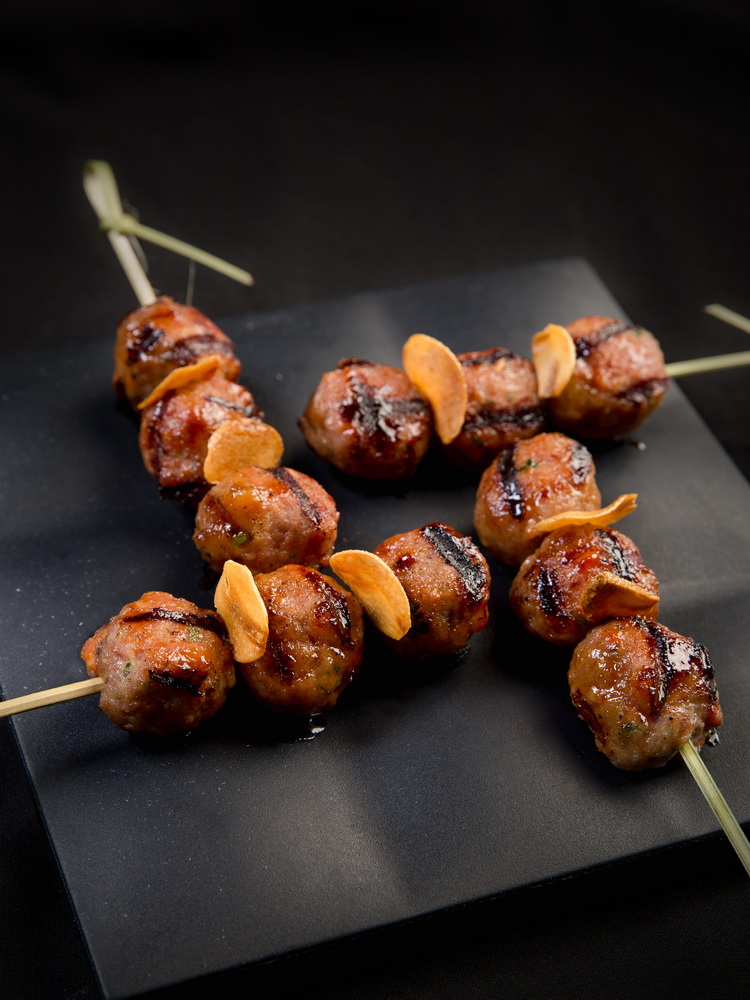 NDN_ChillSky Bar_HappyHour_Xien Thit Heo Nuong_Pork Meatballs_resize