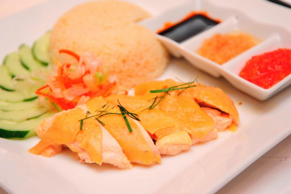 NDN_Dia diem thuong thuc am thuc khong the bo qua cua mua he nay_Cafe Central Nguyen Hue - Hainan Chicken_resize