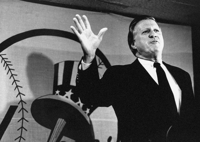 UNITED STATES - AUGUST 21: New Yorik Yankees' owner George Steinbrenner speaks at a news conference. (Photo by Bill Turnbull/NY Daily News Archive via Getty Images)