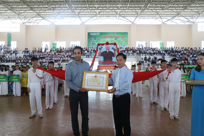 NDN_Khai mac vong chung ket bong da HKPD cup Milo 2017_3