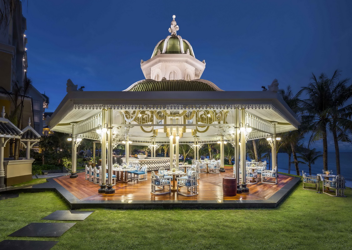 tiệc giáng sinh JW Marriott Phu Quoc Emerald Bay