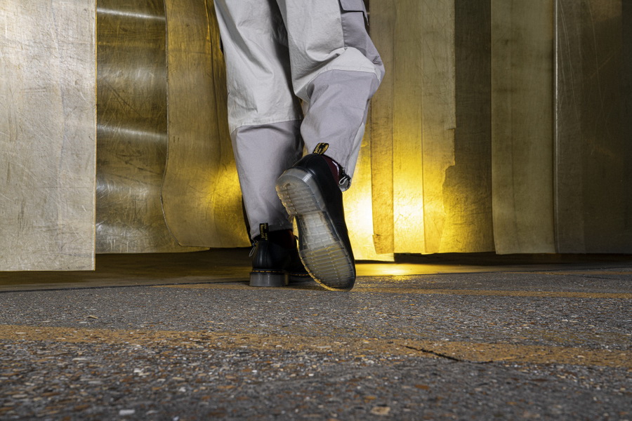 Dr. Martens ra mắt giày 1461 iced kỷ niệm 60 năm thành lập 