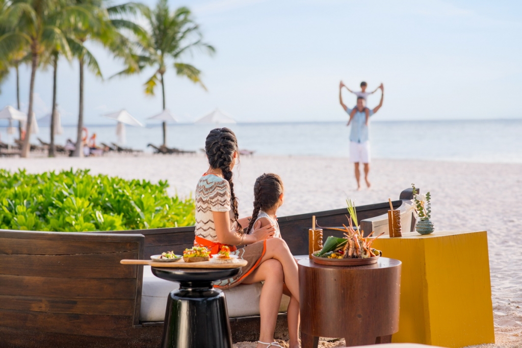 khu nghỉ dưỡng InterContinental Phu Quoc Long Beach Resort đoạt giải World Travel Awards 
