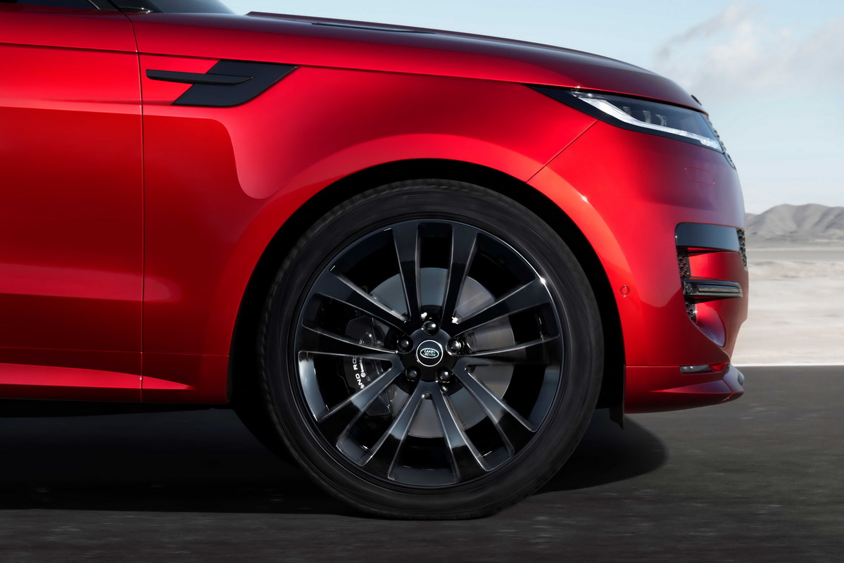 Range Rover Sport ra mắt bằng màn trình diễn ngoạn mục tại Iceland