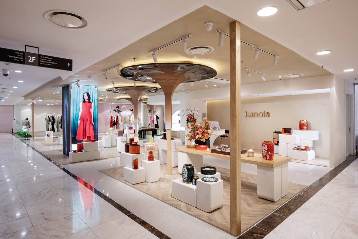Chiêm ngưỡng “Kỳ Hoa Dị Thảo” trong cửa hàng mới của Hanoia
