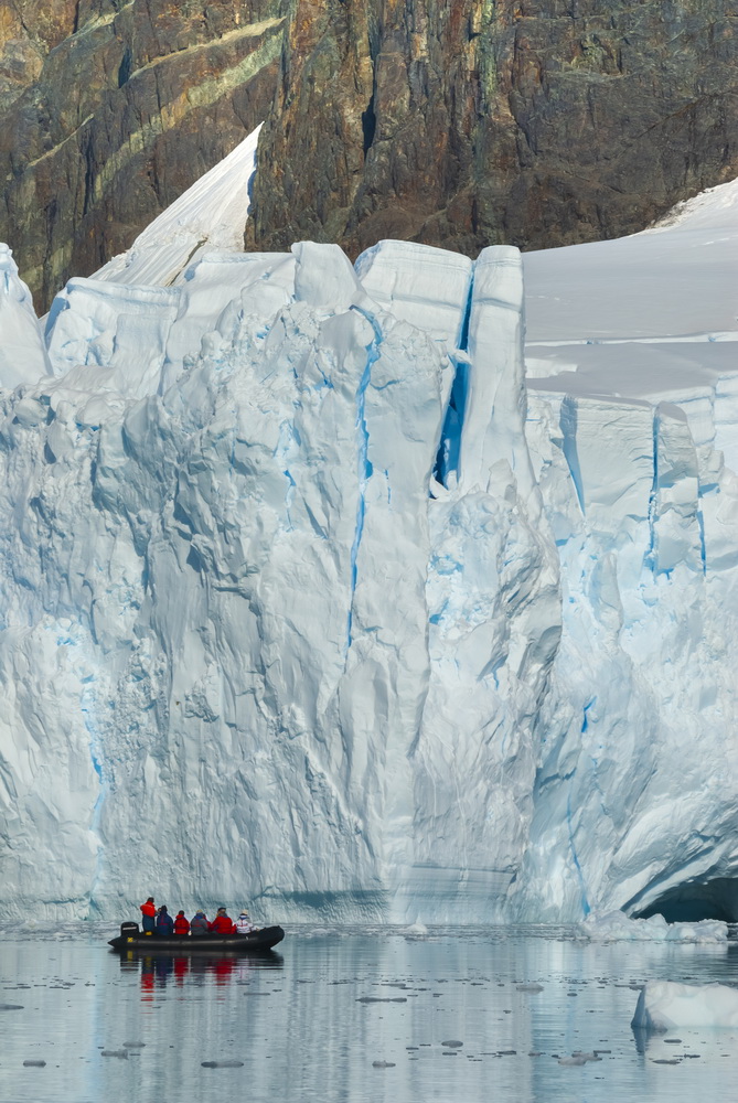 Du lịch mạo hiểm ở Nam Cực