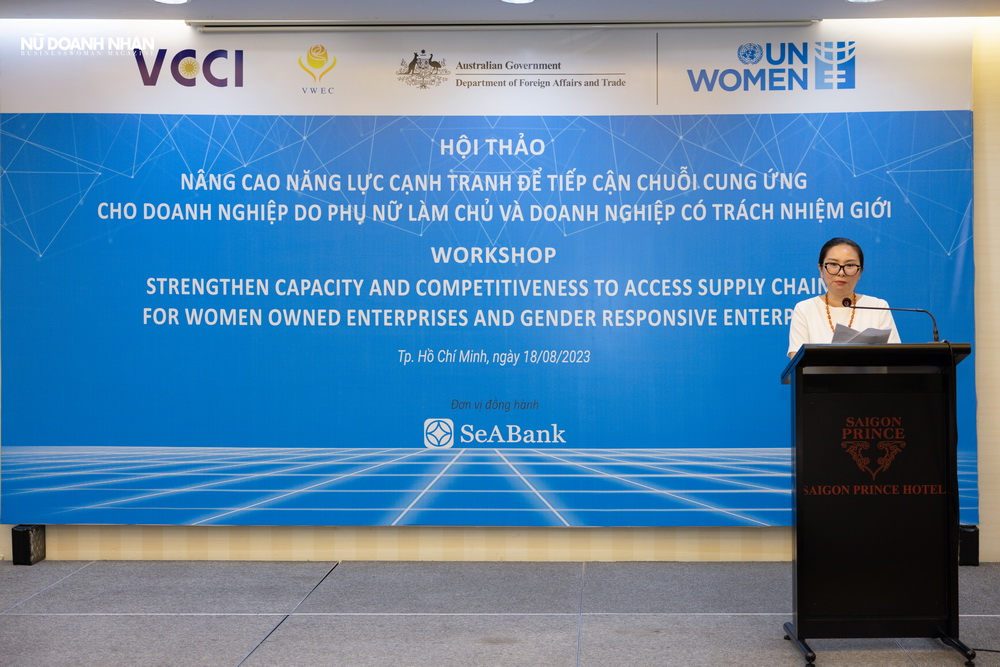 Bà Mai Thị Diệu Huyền, Phó Chủ tịch Hội đồng Doanh nhân nữ Việt Nam chia sẻ tại Hội thảo