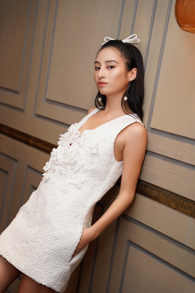 Model Trần Lãng Khuê - First face của màn trình diễn, là con gái của đạo diễn Trần Anh Hùng nổi tiếng với nhiều tác phẩm điện ảnh tầm quốc tế