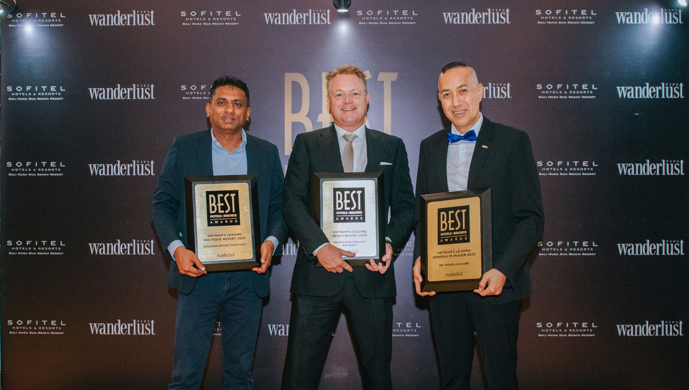 Hai đại diện của Radisson Hotel Group được vinh danh trong Best Hotels - Resorts Awards