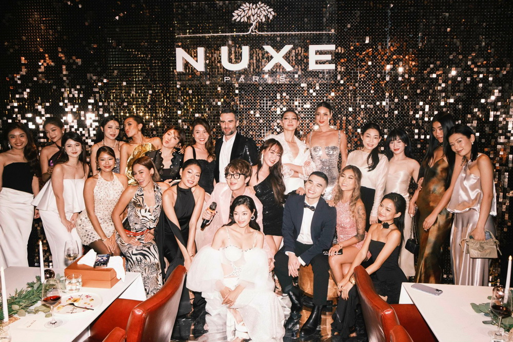 Khách mời cùng các đại diện NUXE tại Việt Nam.