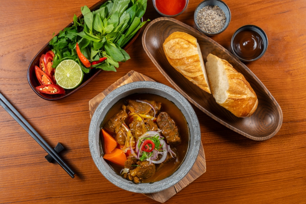 The diversity of cooking ingredients, from the North to the South and the Mekong Delta region, has become an endless inspiration for Chef Kasdi.