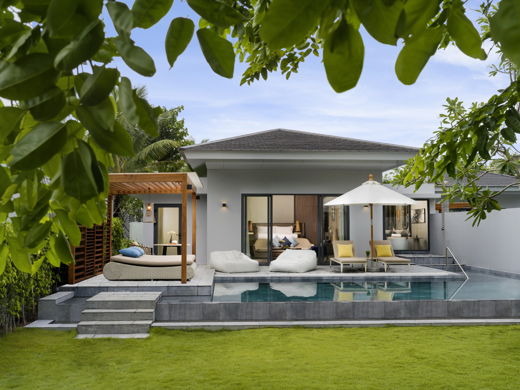 Crowne Plaza Phu Quoc Starbay