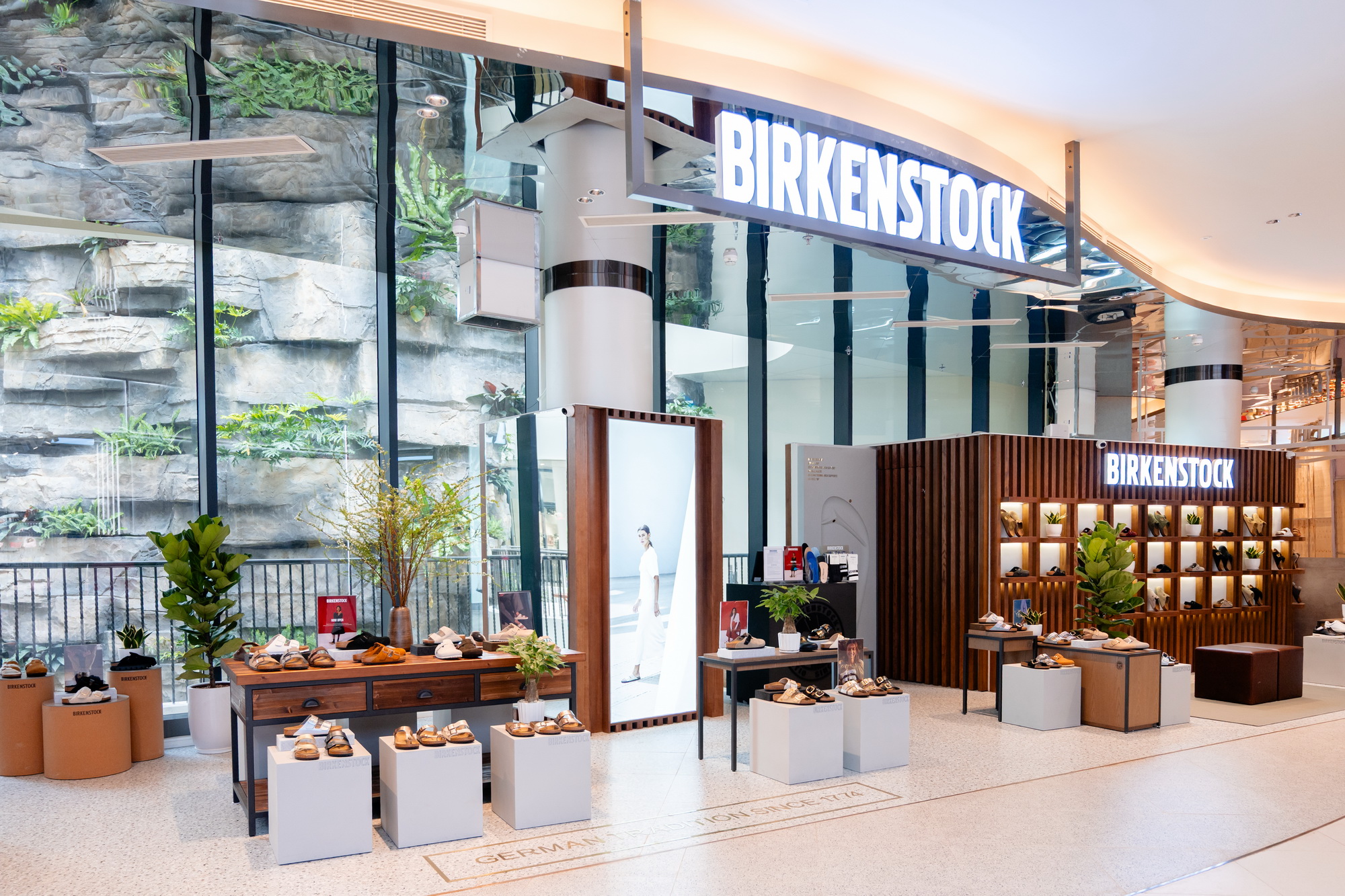 BIRKENSTOCK