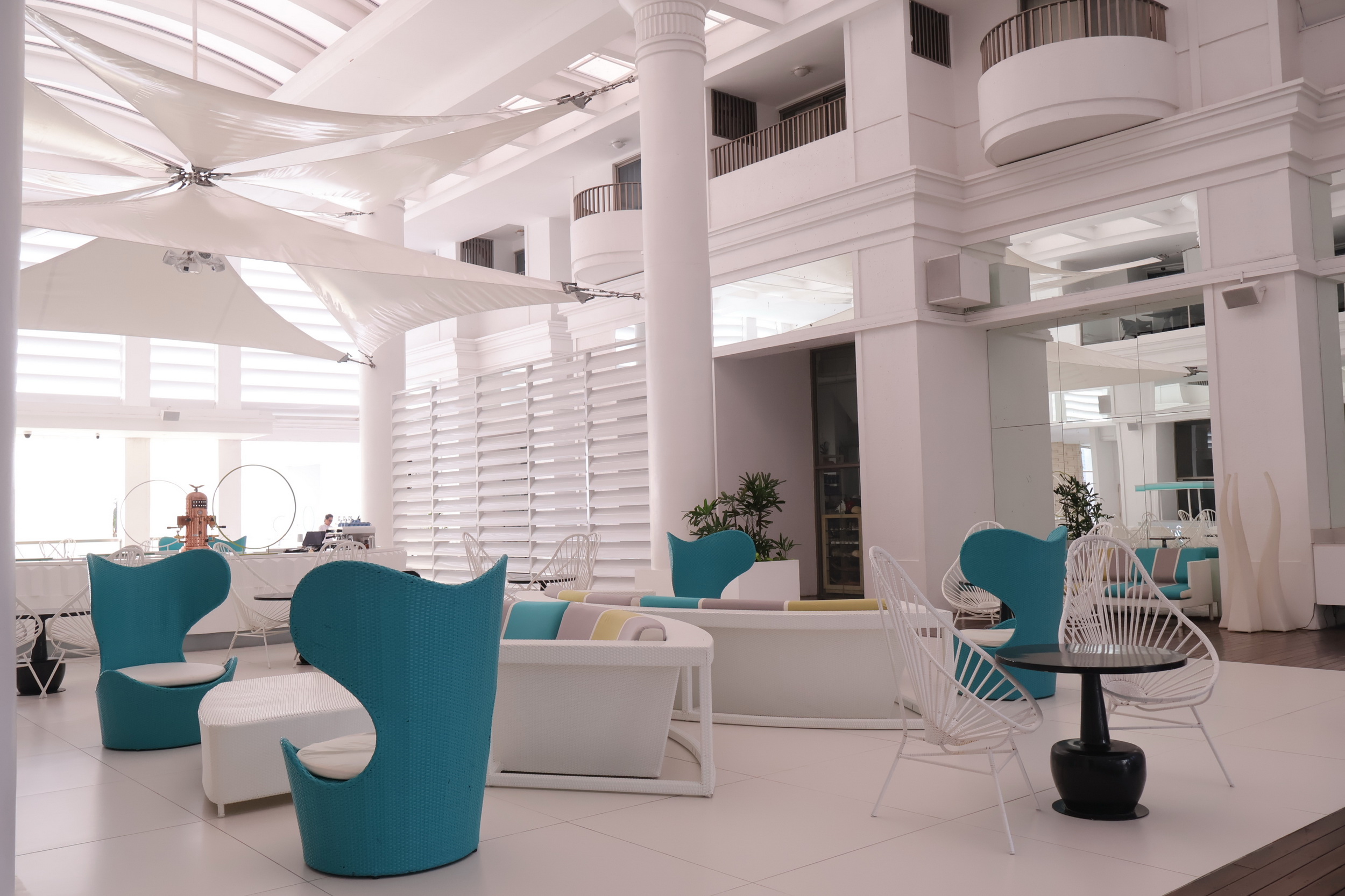 The lobby at Mövenpick Cebu