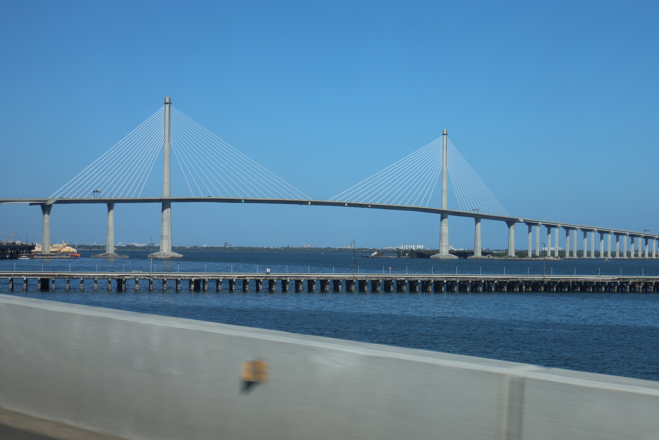 Cebu–Cordova Link Expressway