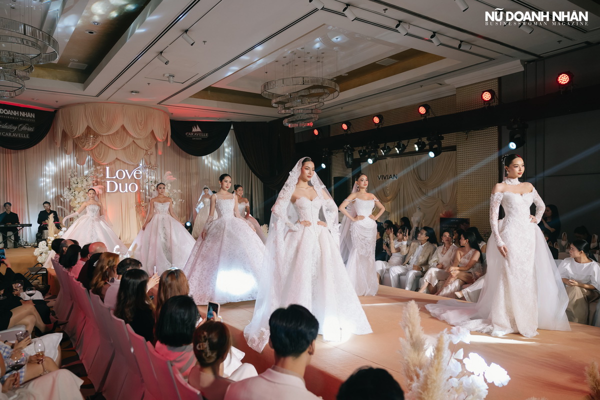 Bridal Runway Showcase Love Duo