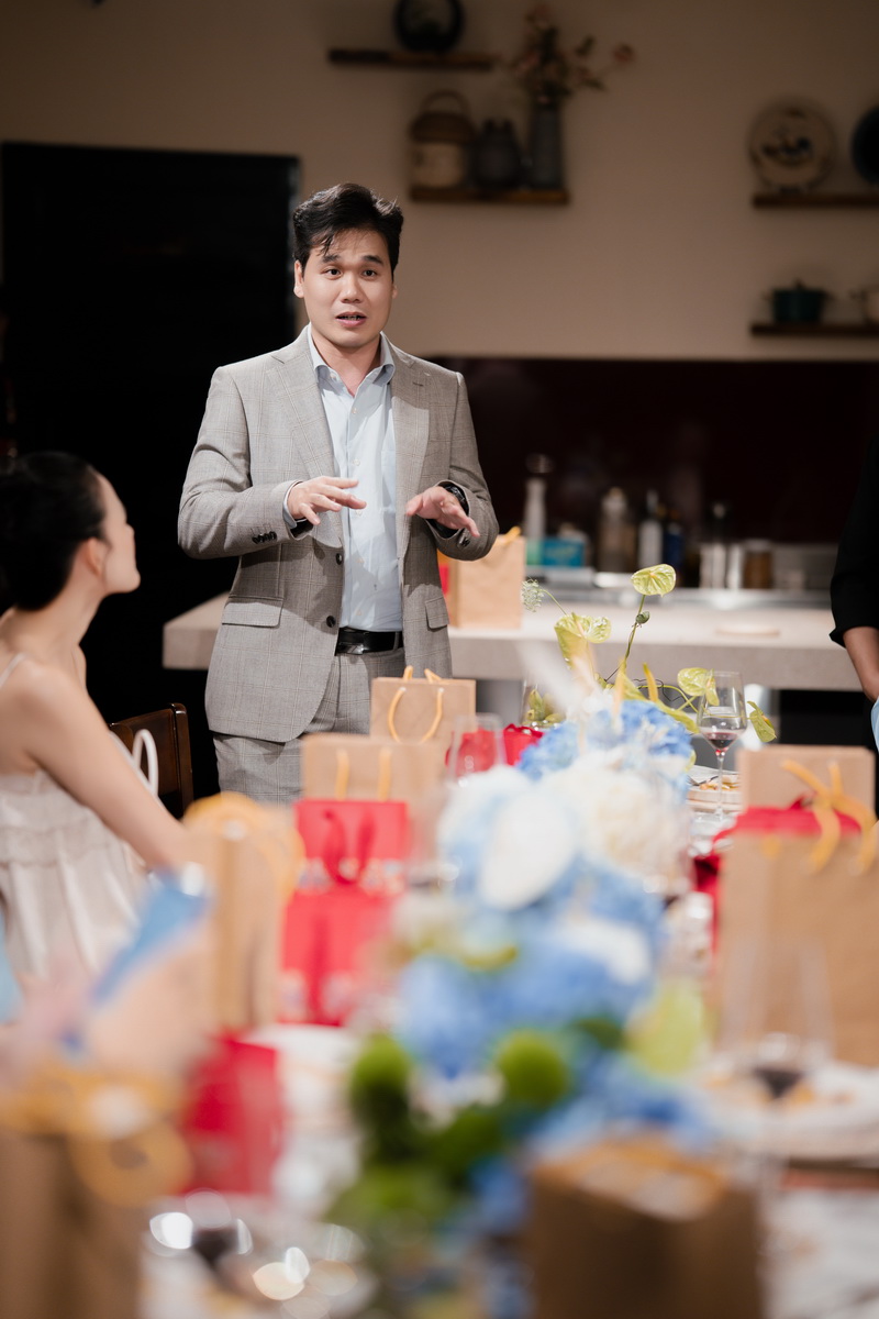 Giá trị không nằm ở bản thân lựa chọn, mà ở tinh thần tự chủ và tự nguyện kiến tạo ý nghĩa của mỗi người mẹ.