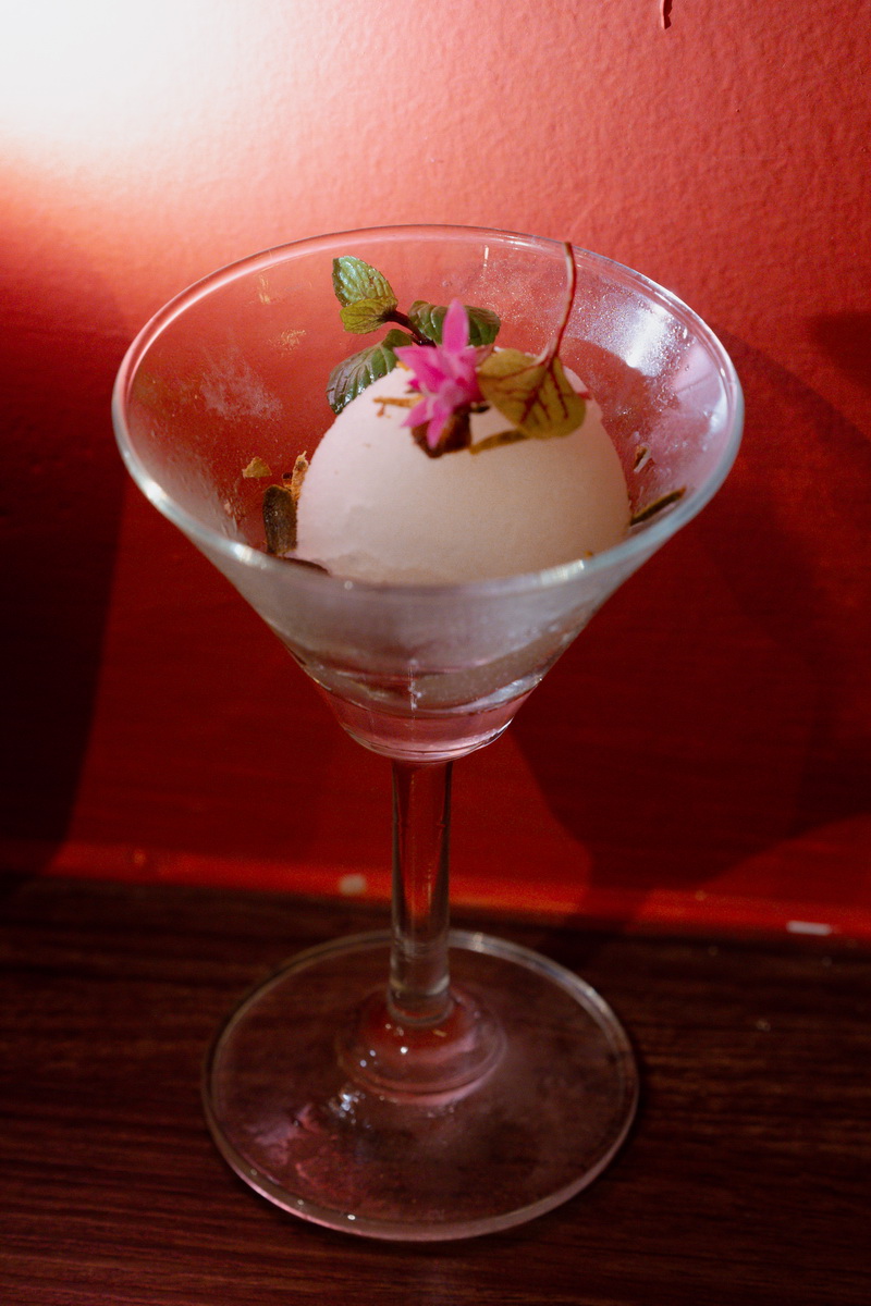 “Tấm áo sờn” là món sorbet chanh muối