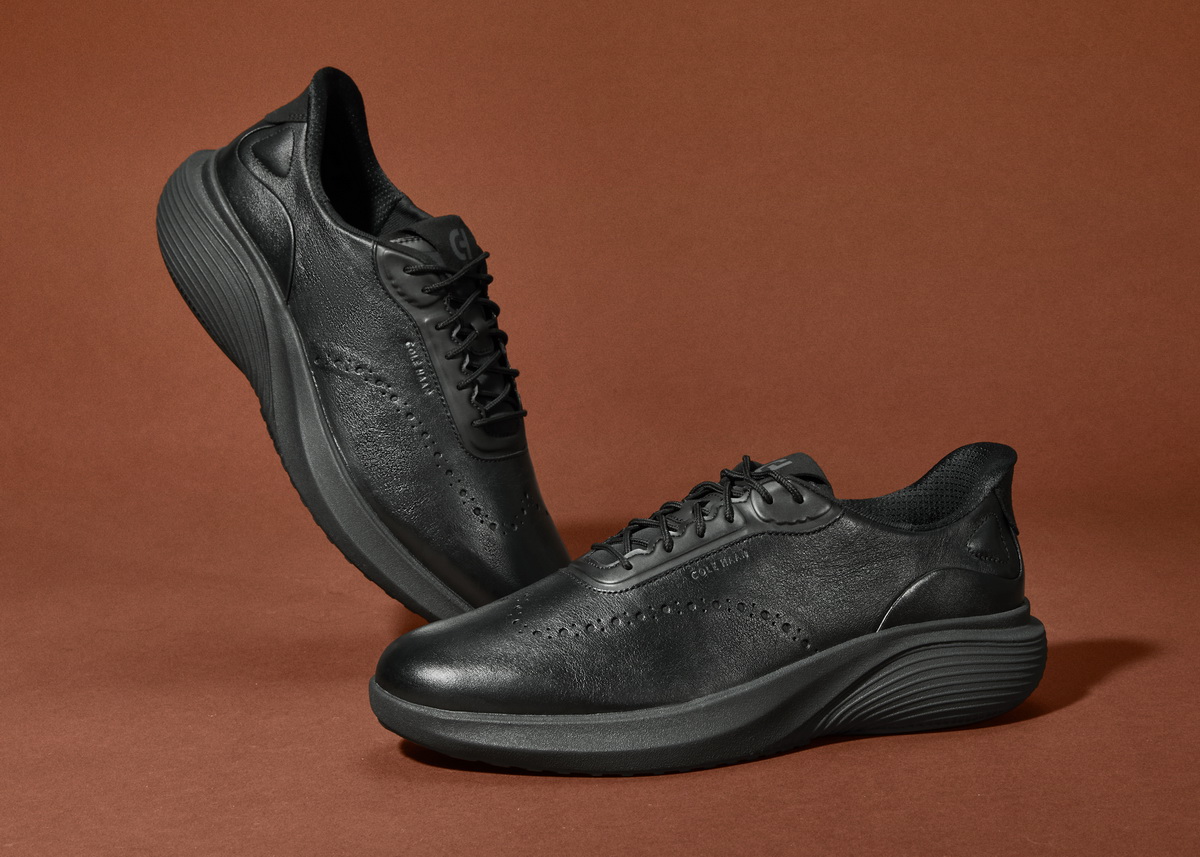 Đường nét Wingtip di sản hòa nhịp cùng cấu trúc đệm FeatherFeel™ siêu nhẹ — Trải nghiệm On-the-go linh hoạt. Ảnh: Cole Haan